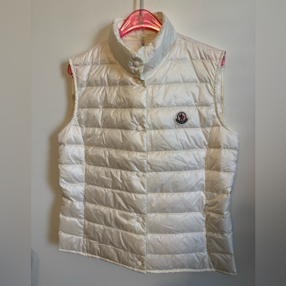 Moncler Liane quilted shell down vest in white - Picture 2 of 12
